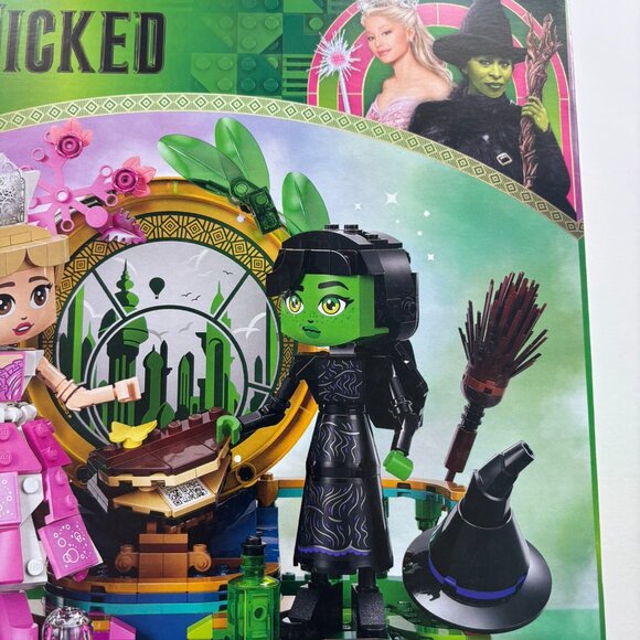NEW Lego Wicket Elphaba & Glinda Figurines Set - 558 Pieces - Picture 5 of 10